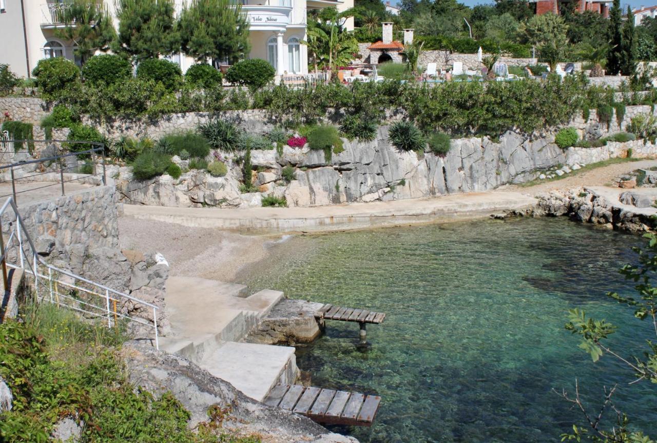 Apartments With A Parking Space Vantacici, Krk - 18476 Malinska Exterior photo