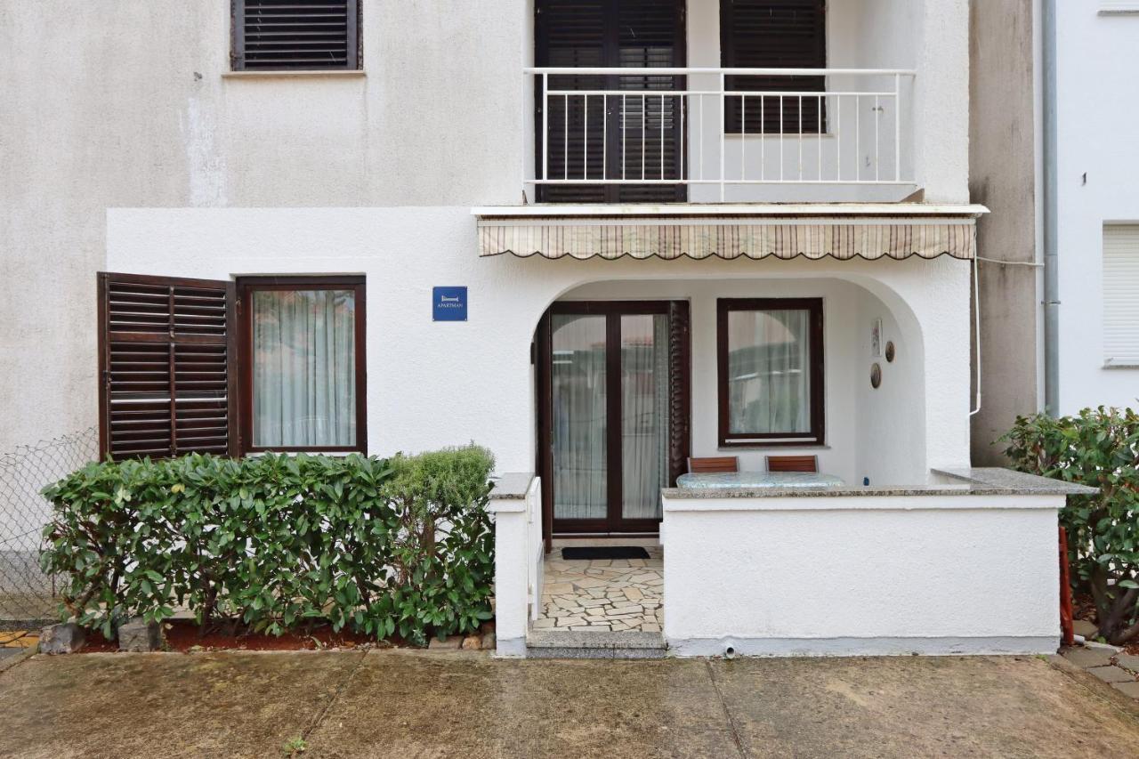 Apartments With A Parking Space Vantacici, Krk - 18476 Malinska Exterior photo